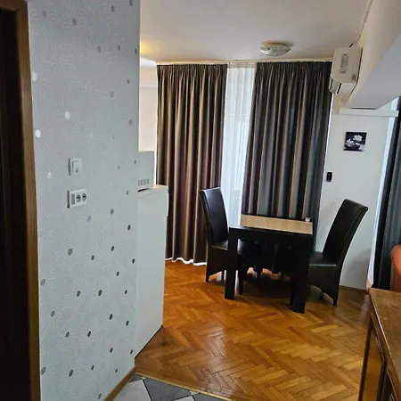 Studio Margot Centre *