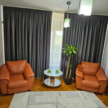 Margot Centre * Bucarest