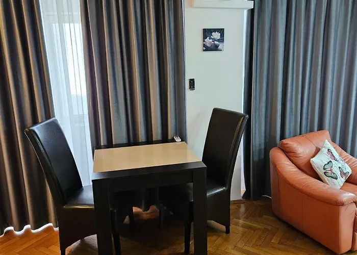 Margot Centre Апартаменти